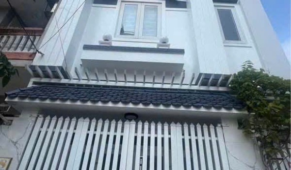 바다 인근 4층 주택 임대