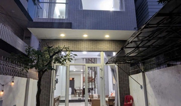 안틍 인근에 위치한 방 3개 주택