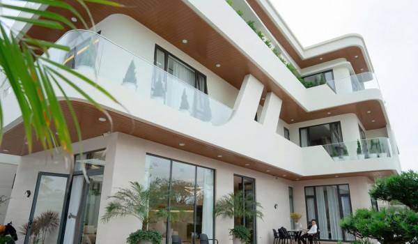 호아끄엉남 지역 코너 빌라 임대 (Skyline 인근)