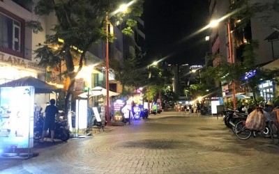 안트엉 보행자 거리 3층 집
